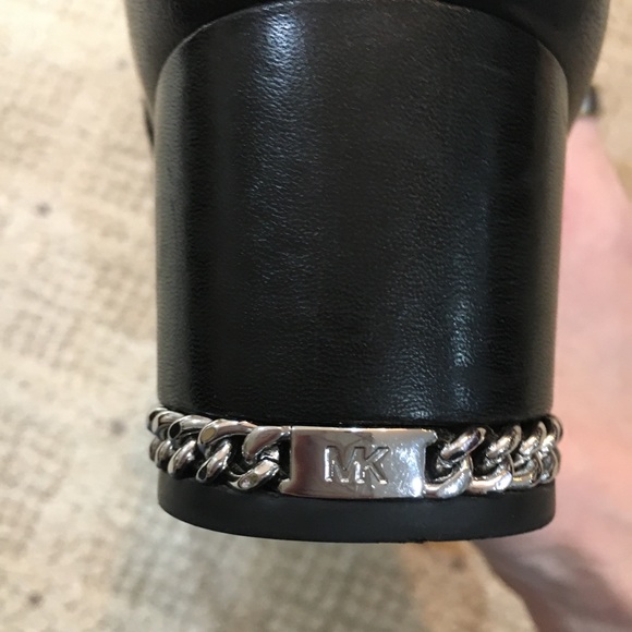 SOLD!! Michael Kors “Sabrina” Leather Ankle Boots. - Picture 4 of 11